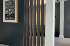 R9
